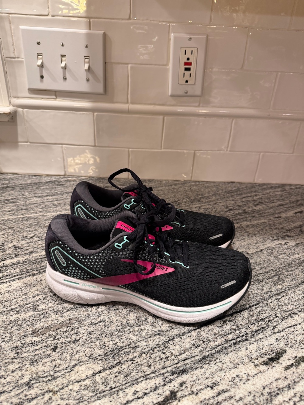 Women’s Brooks Ghost 14 Size 7